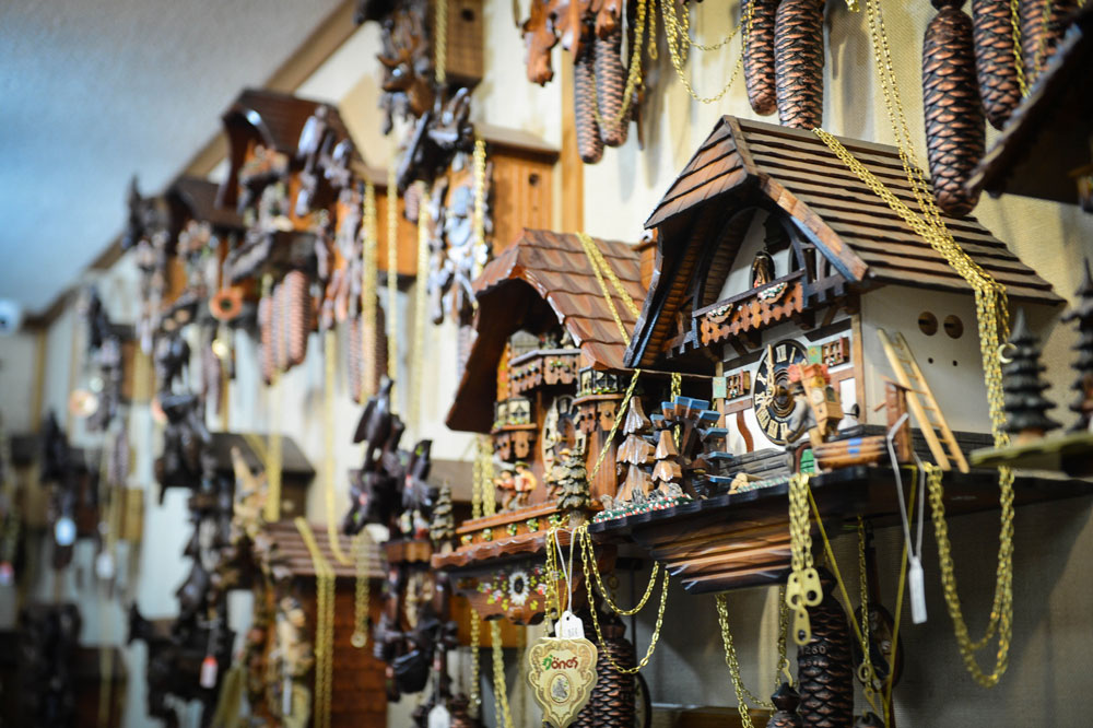 Why Black Forest Cuckoo Clock is Your Ideal Gift
